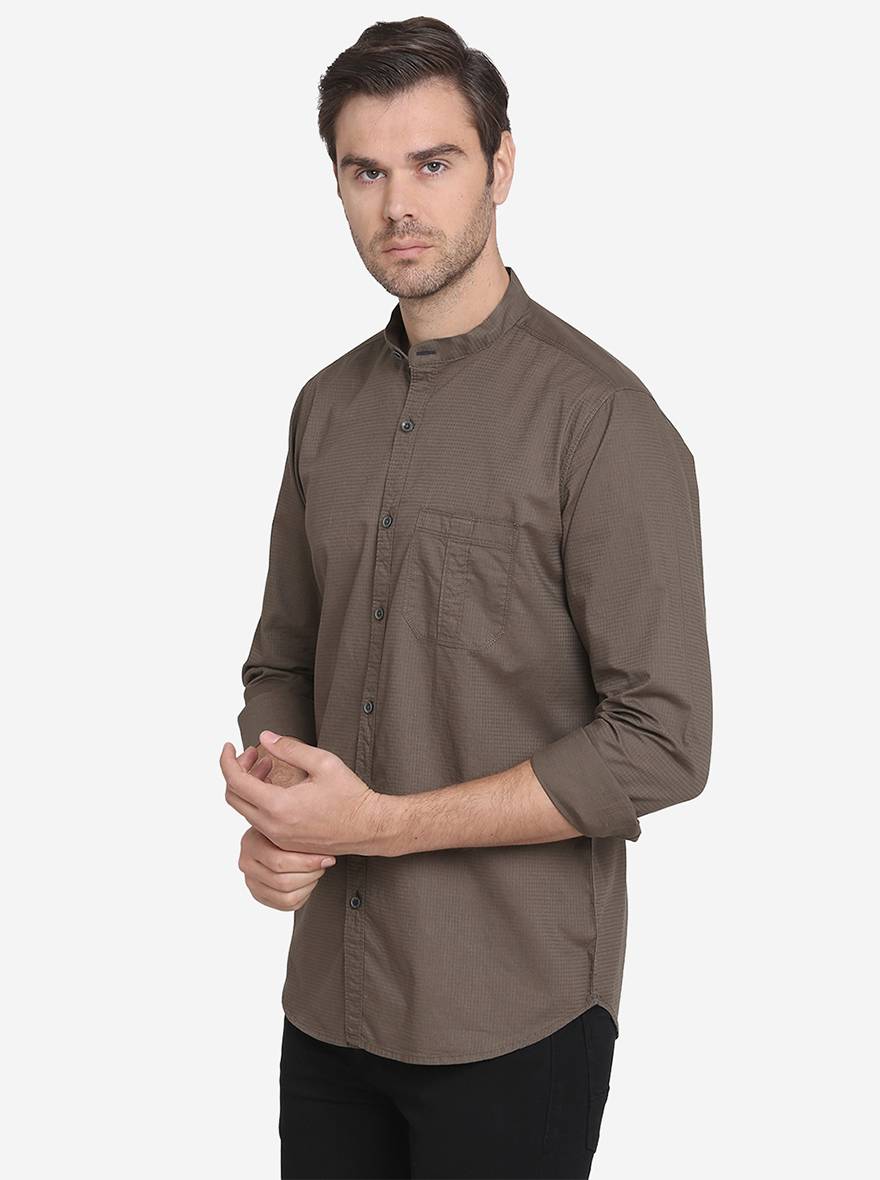 Dark Brown Solid Slim Fit Casual Shirt | JadeBlue