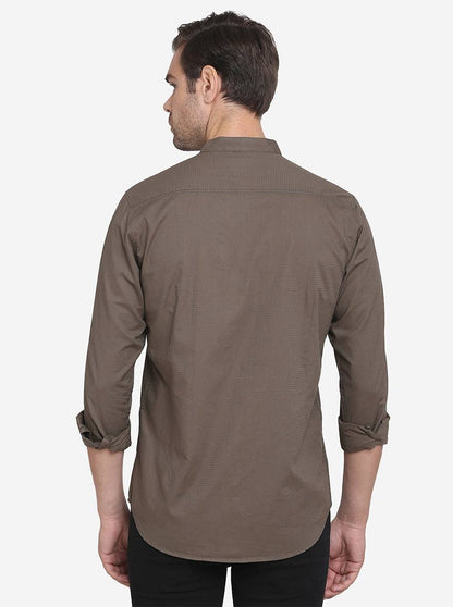 Dark Brown Solid Slim Fit Casual Shirt | JadeBlue