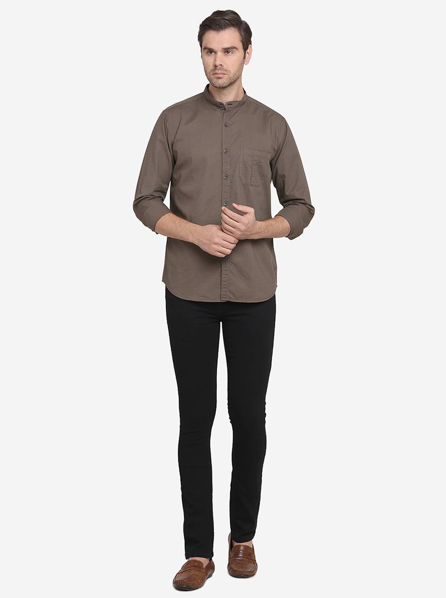 Dark Brown Solid Slim Fit Casual Shirt | JadeBlue