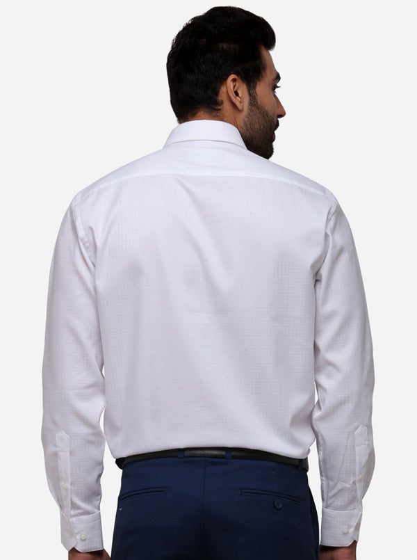 White Solid Regular Fit Formal Shirt | JadeBlue