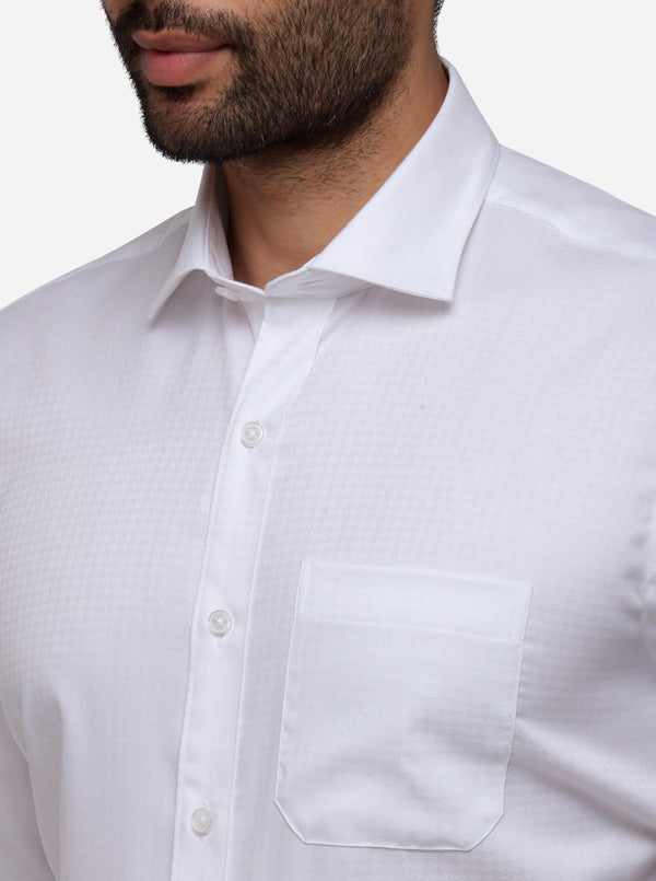 White Solid Regular Fit Formal Shirt | JadeBlue