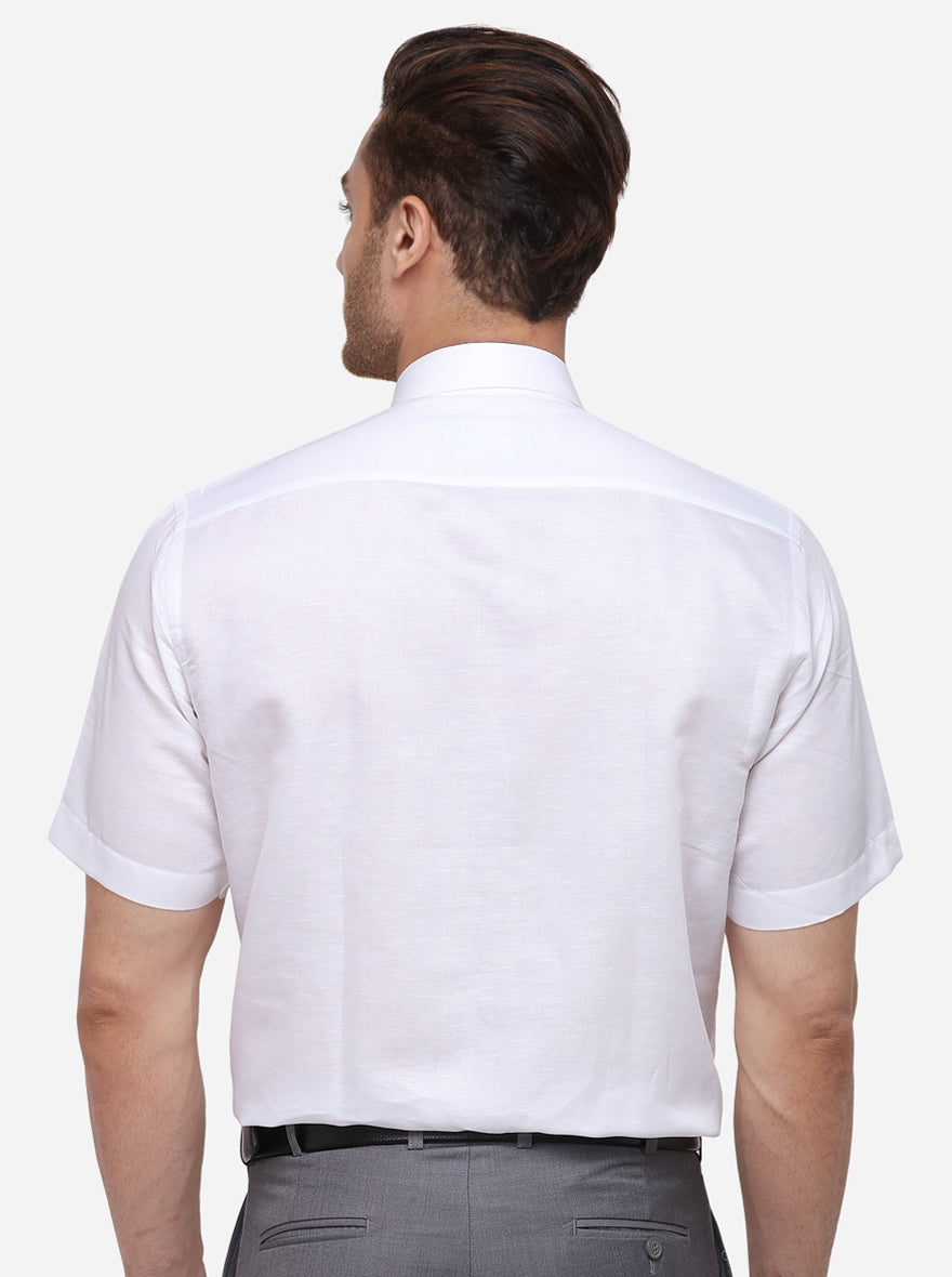 White Solid Regular Fit Formal Shirt | JadeBlue