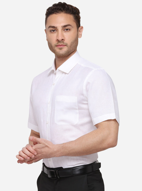 White Solid Regular Fit Formal Shirt | JadeBlue